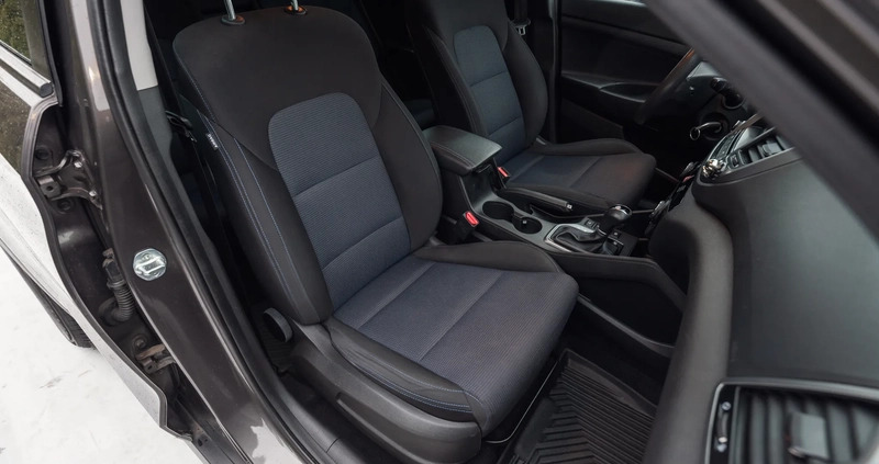 Hyundai Tucson cena 75990 przebieg: 106597, rok produkcji 2017 z Tychowo małe 781